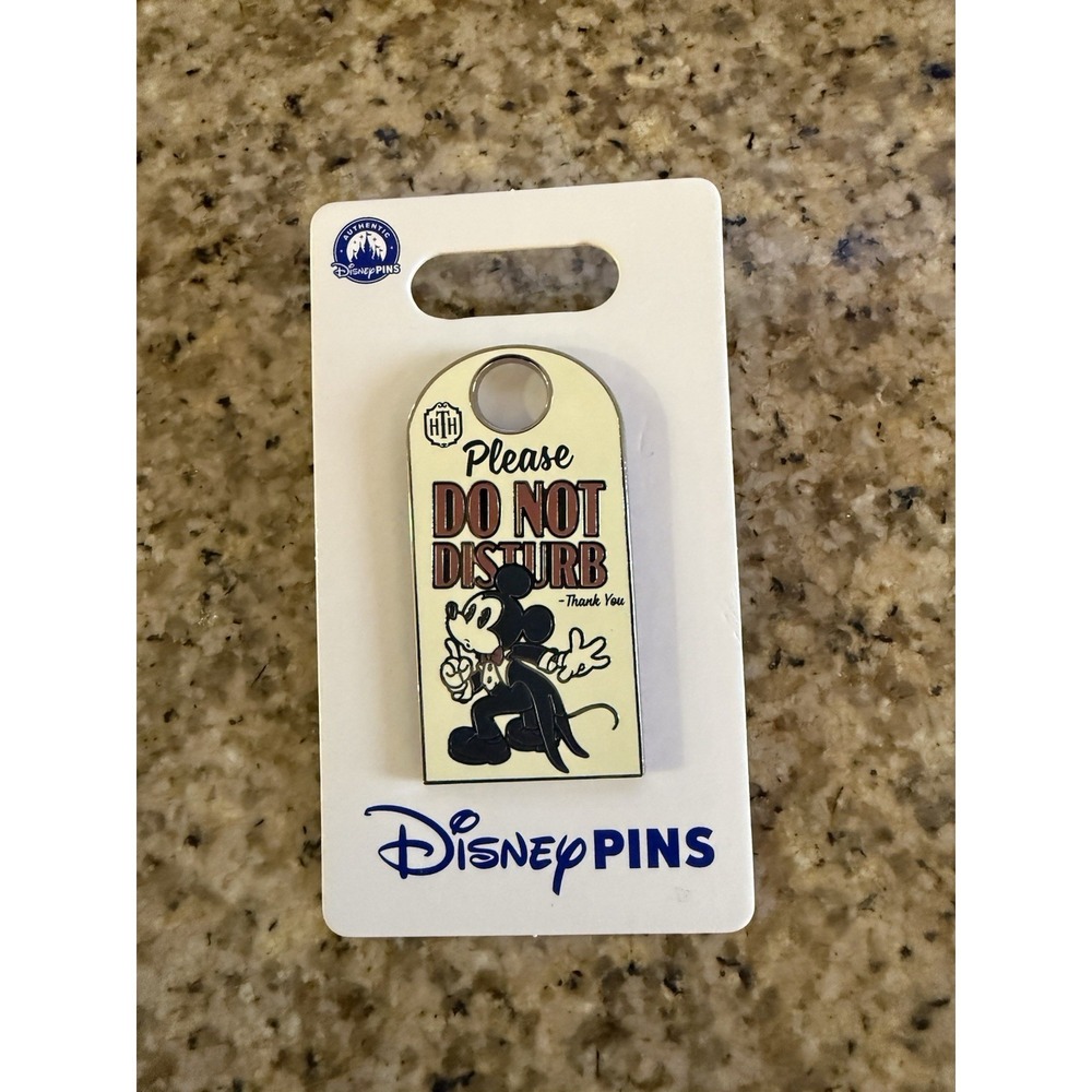 Disney - Tower of Terror - Do Not Disturb - Mickey Mouse - Door Hanger Pin NEW
